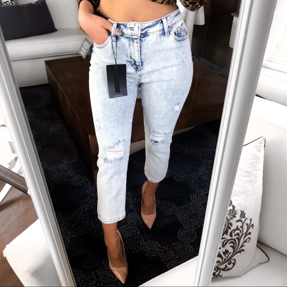 Kendall & Kylie Denim - 👖KENDALL + KYLIE THE ICON HIGH RISE CAPRI JEANS!